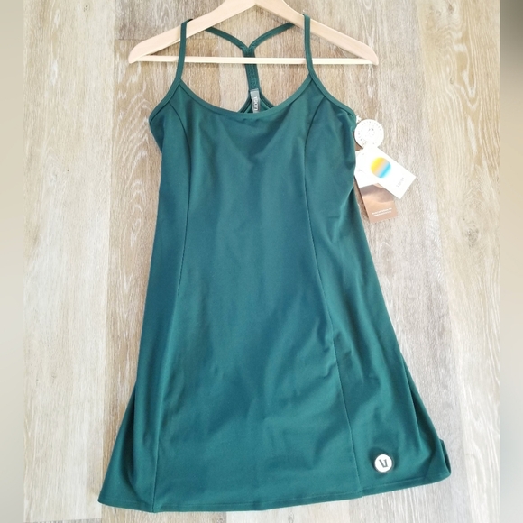 Vuori Women's One Shot Tennis Dress Breathable Active built in Shorts Ru… - Picture 4 of 14
